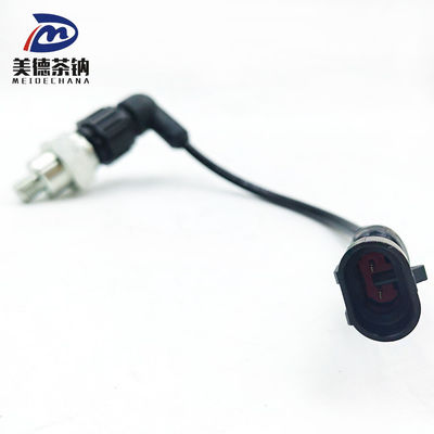 この と 進歩 し た ブレーキ ライト スイッチ を 用い て,車 の 安全 を 向上 さ せる