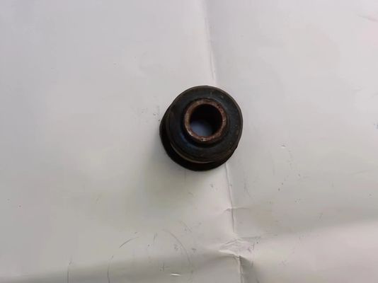 標準車両および装備のための後輪のブッシング